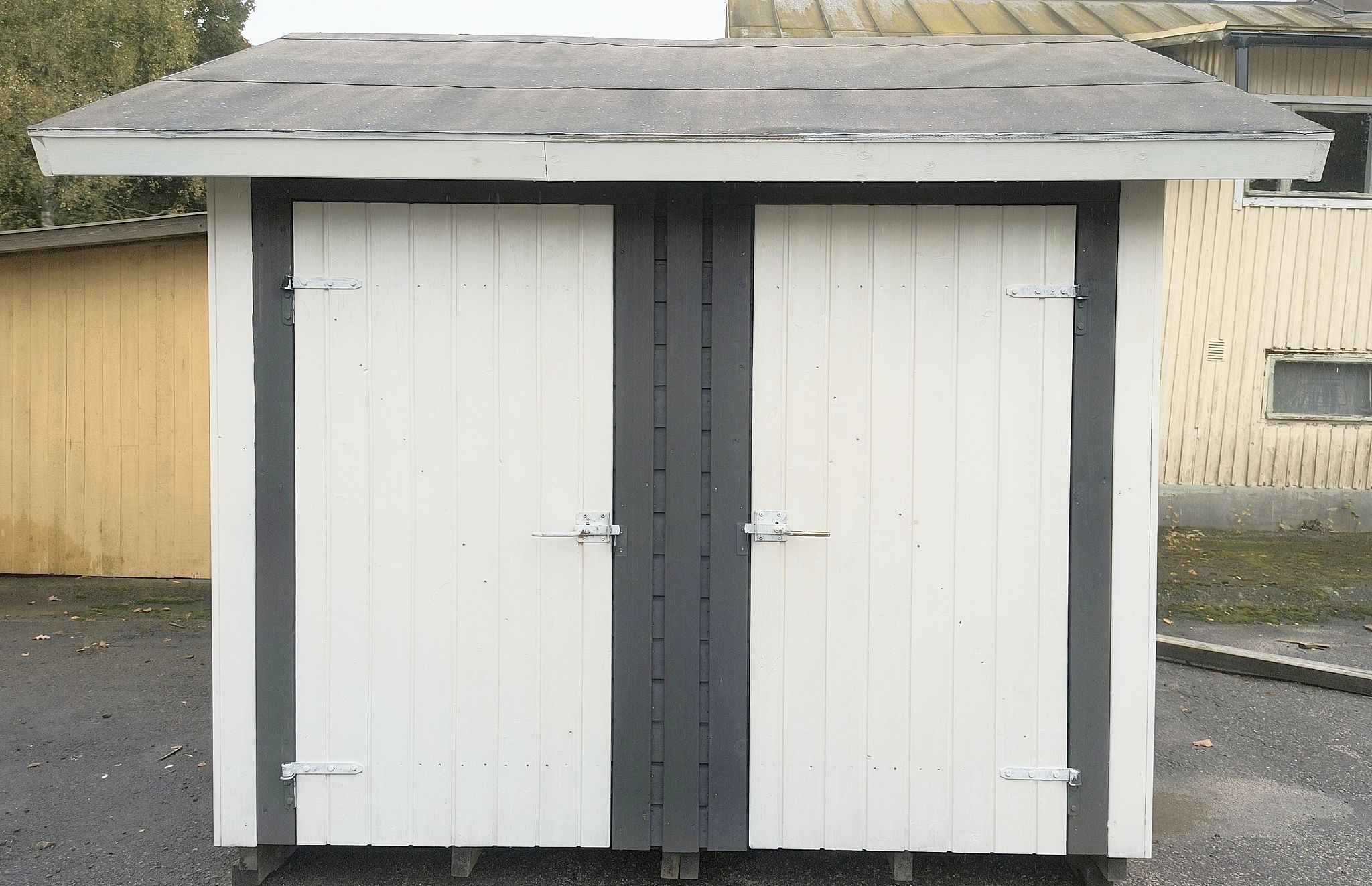 Image 3/4
