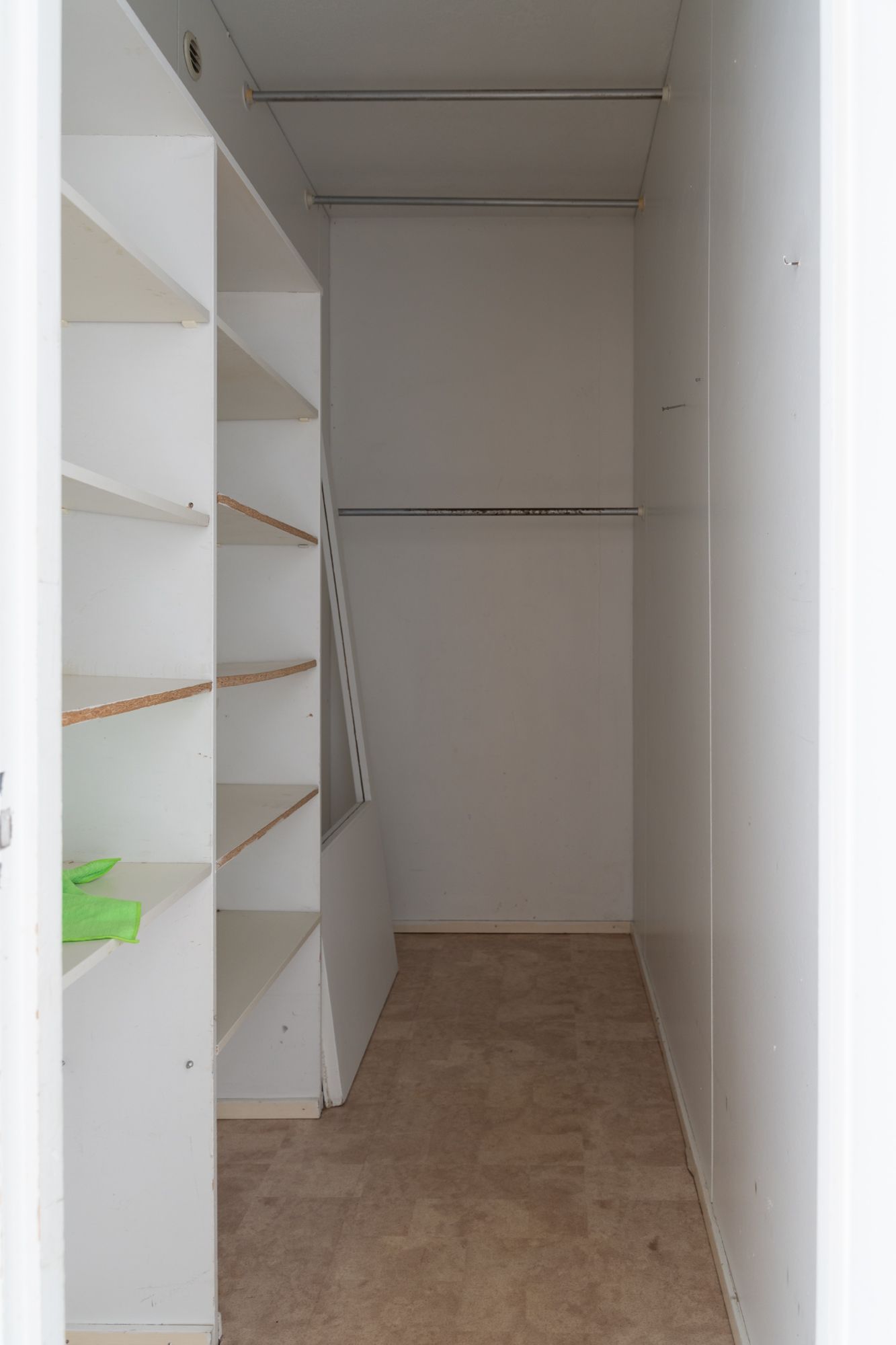 Image 7/9
