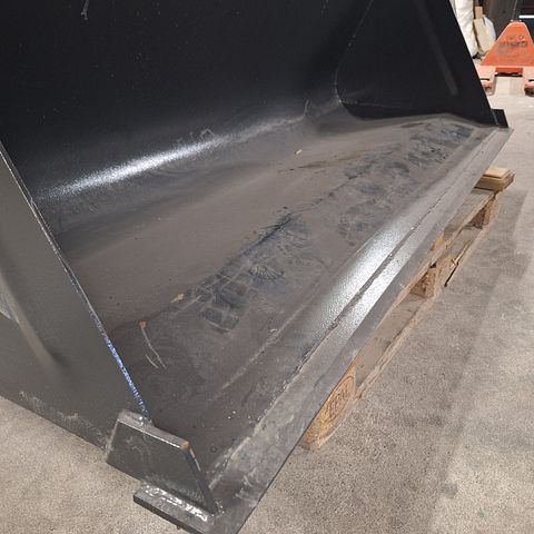 Image 6/6