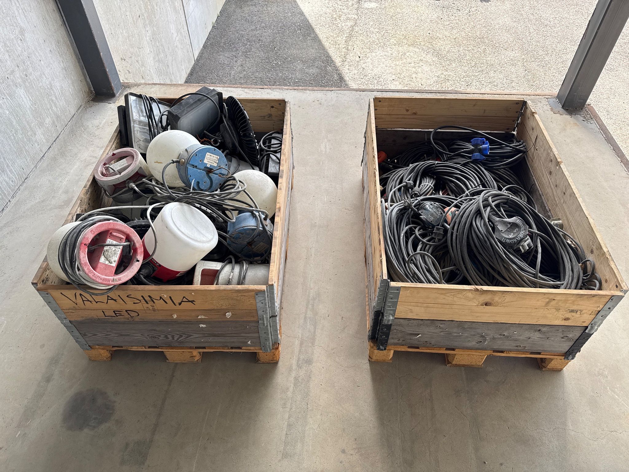 Image 1/11