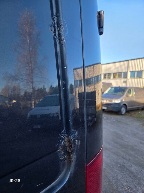 Image 8/19