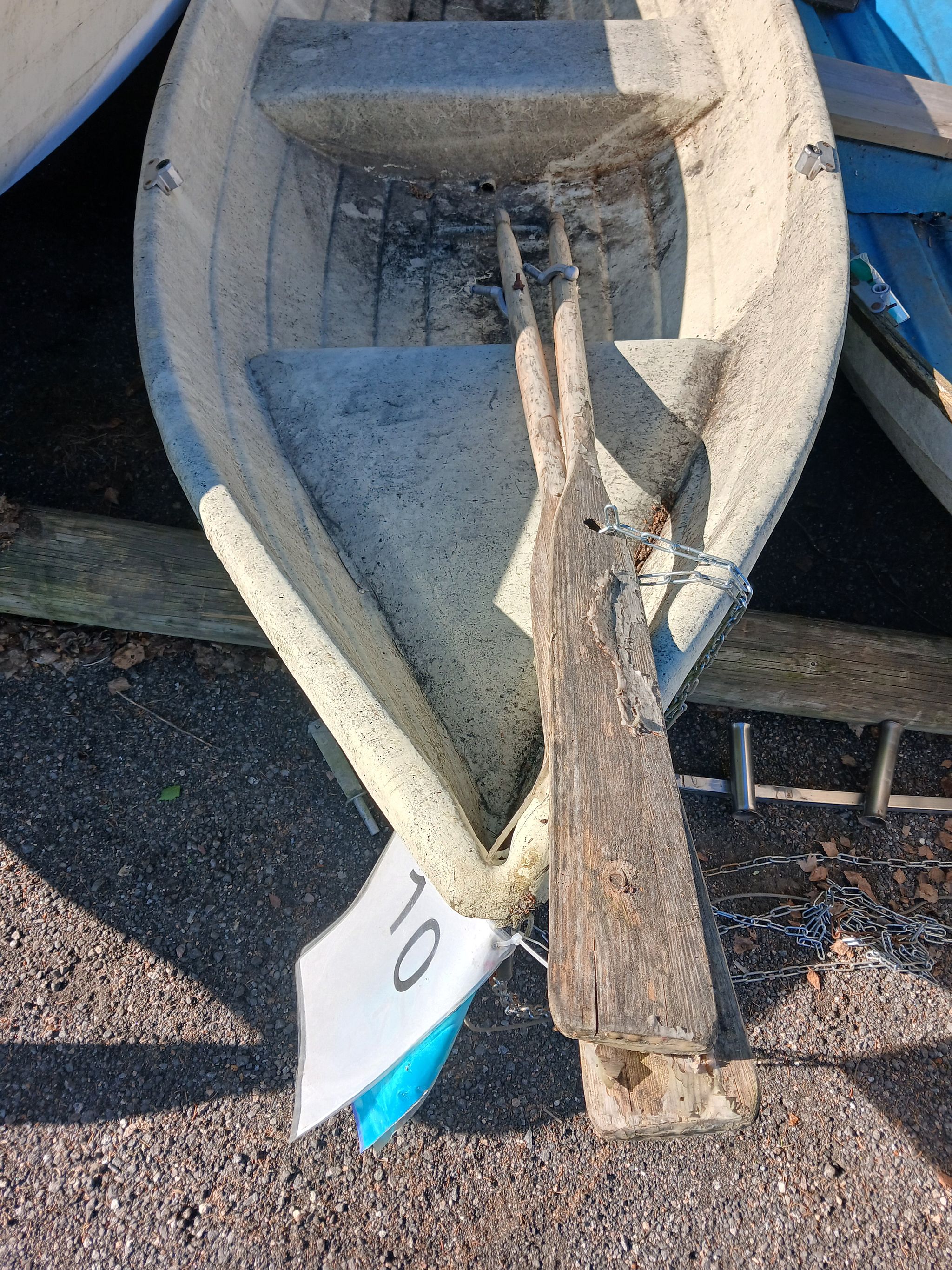 Image 4/6
