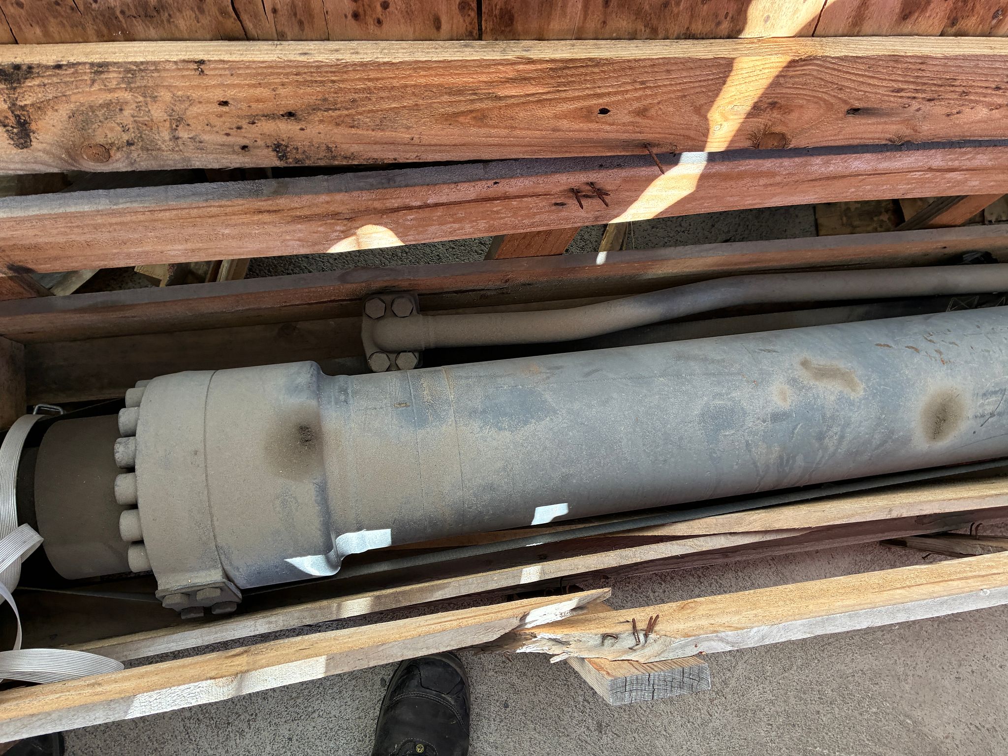 Image 2/4