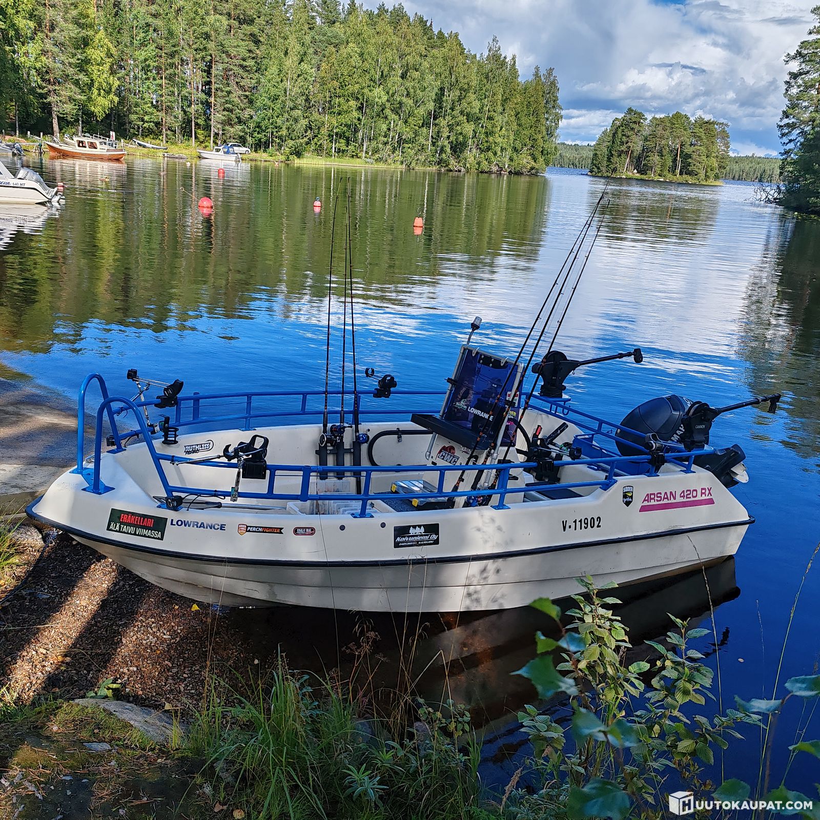 Keskipulpettivene Arsan 420 RX Fish runsailla varusteilla + Yamaha 40hv ...