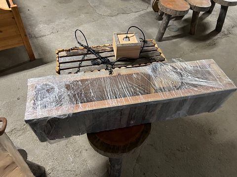 Image 6/10