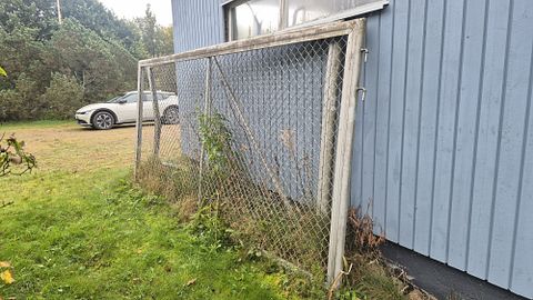 Image 2/3