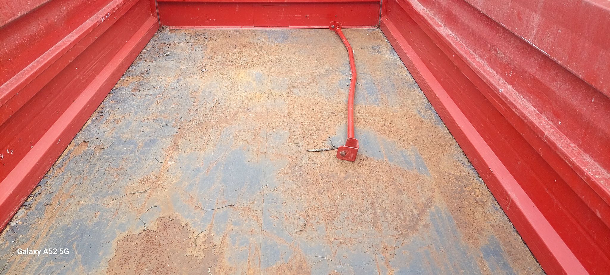 Image 4/6
