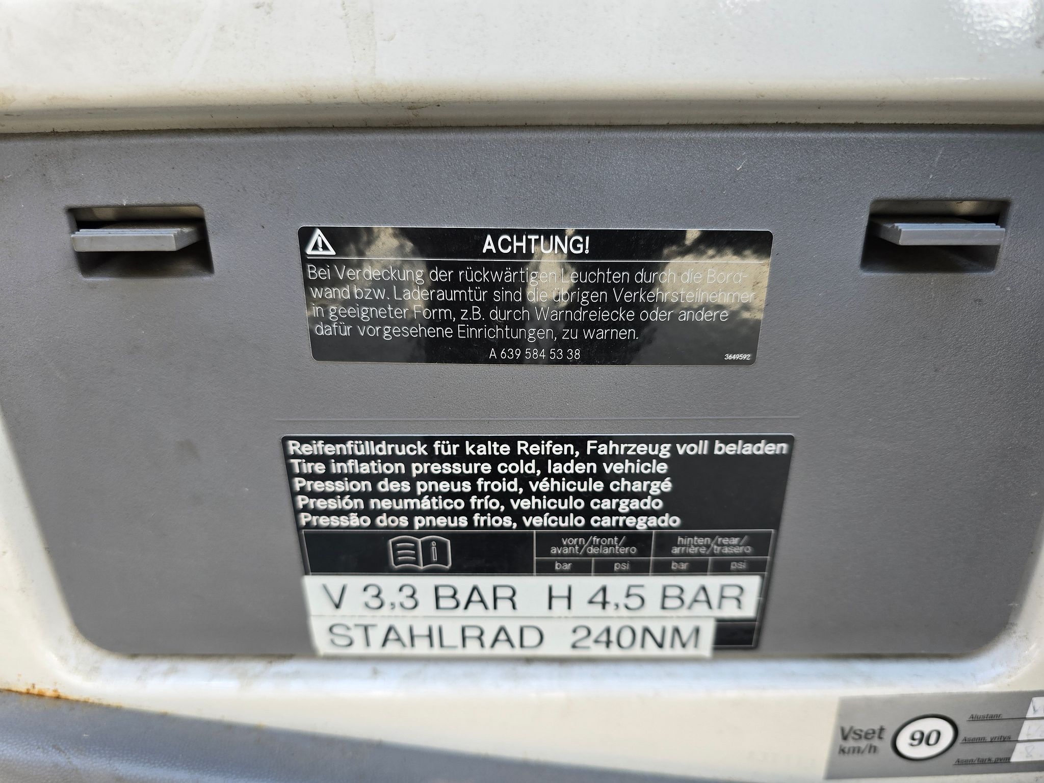 Image 70/157