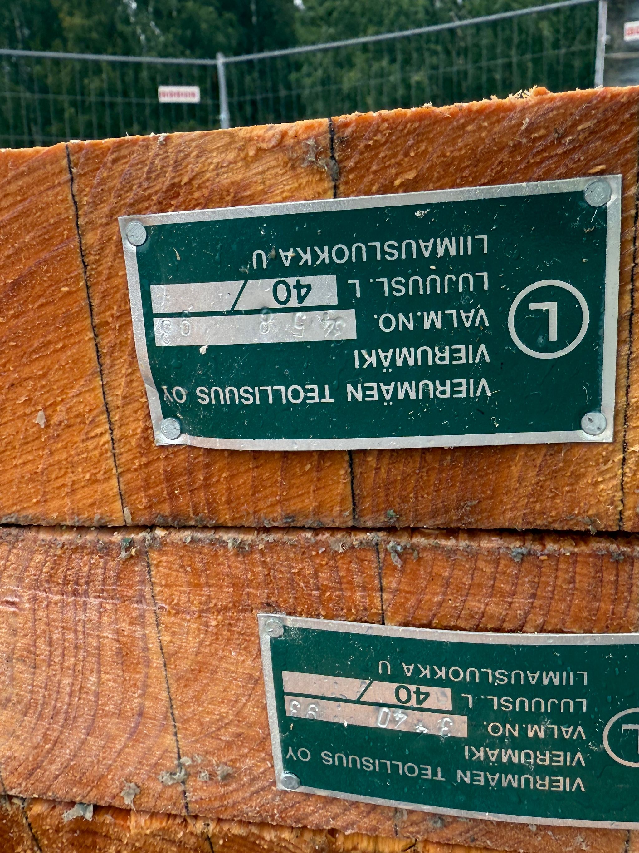 Image 3/6