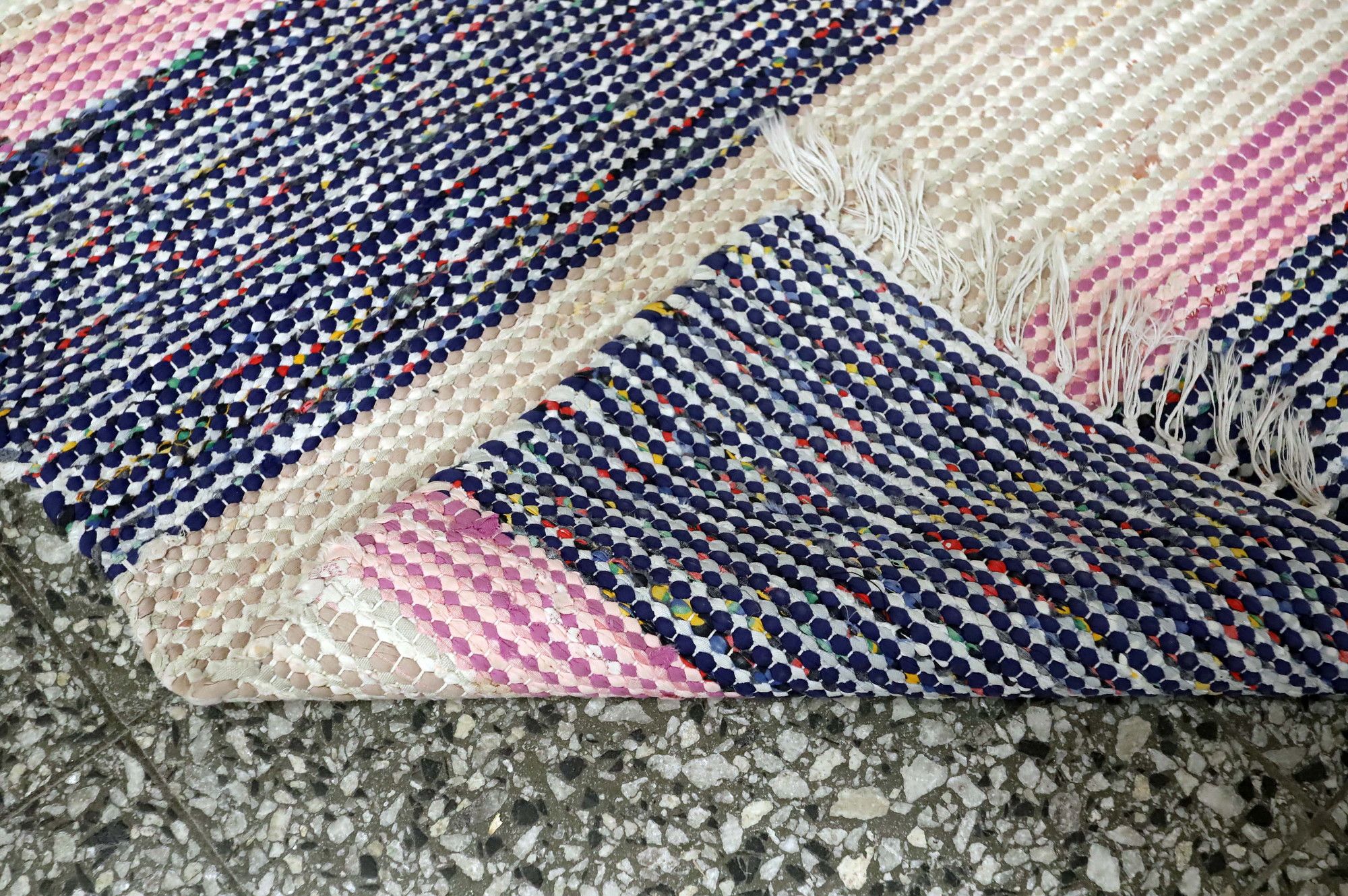 Image 11/27