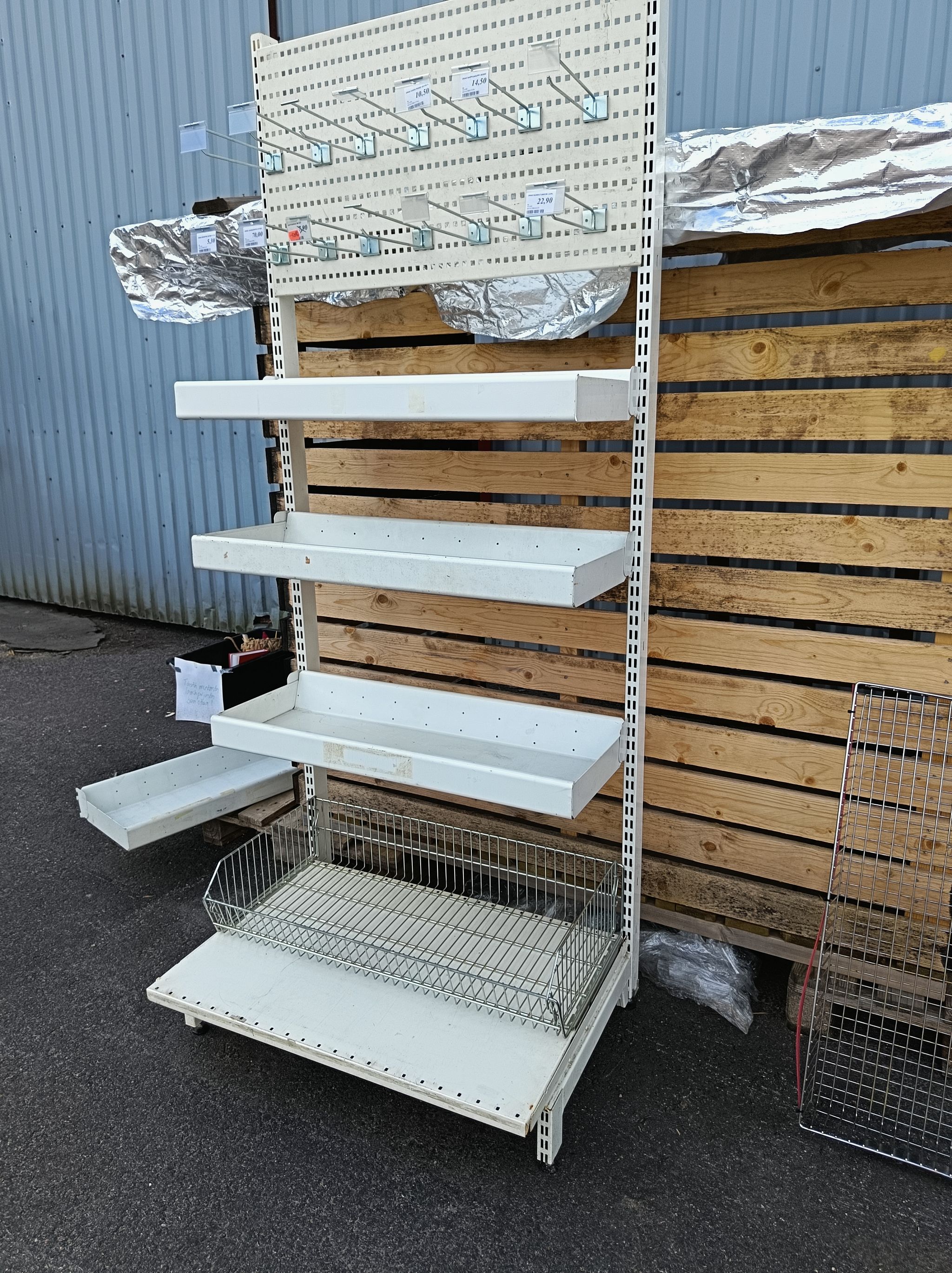 Image 3/6