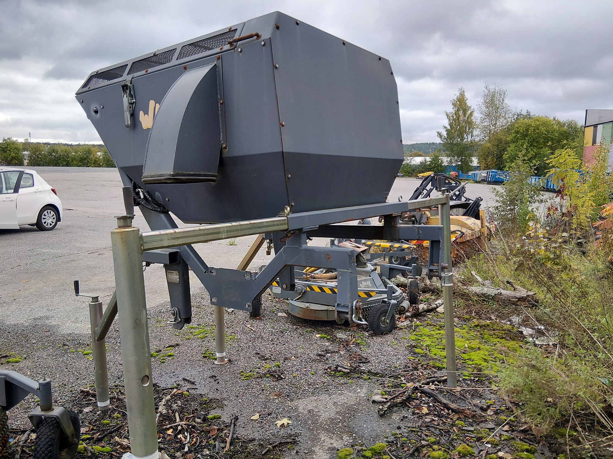 Image 3/4