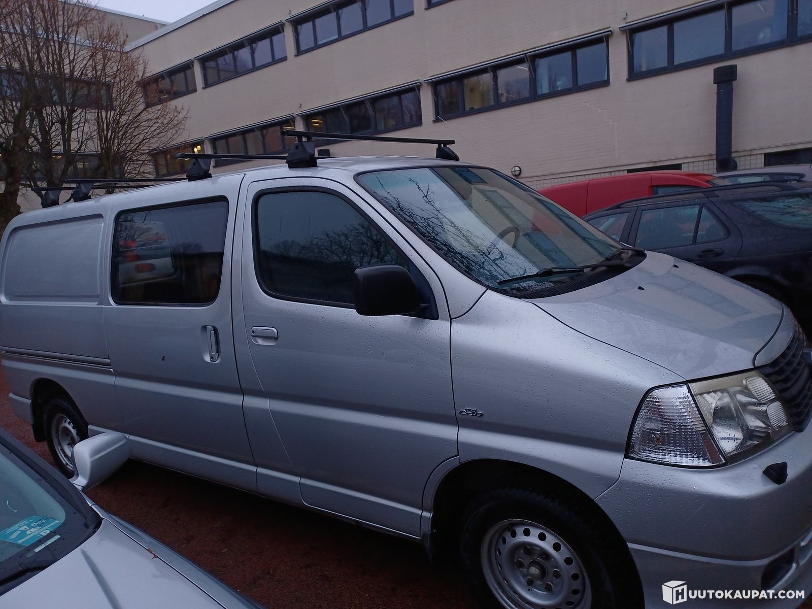 Paketbil Ulosmitattu pakettiauto/ Utmätt paketbil Toyota Hiace van 2.5TD -07 ...