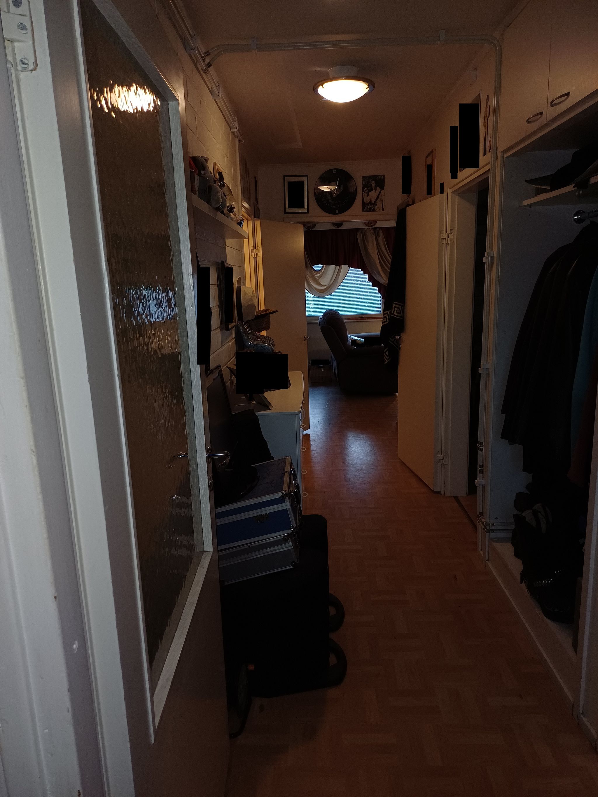 Image 9/51