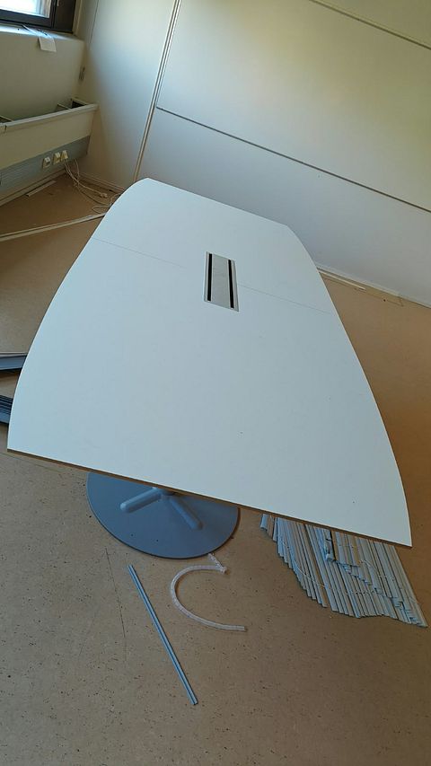 Image 4/5