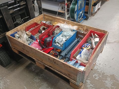 Image 1/12