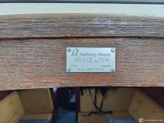 Image 11/16