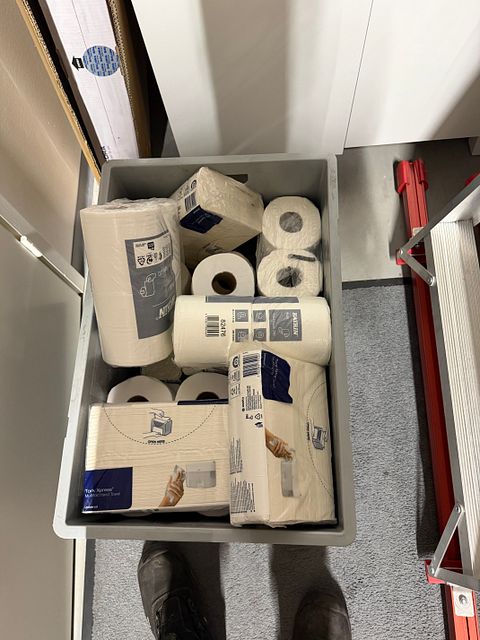 Image 6/6