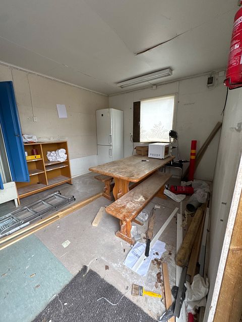 Image 8/16