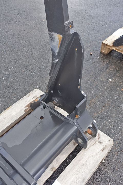 Image 6/9