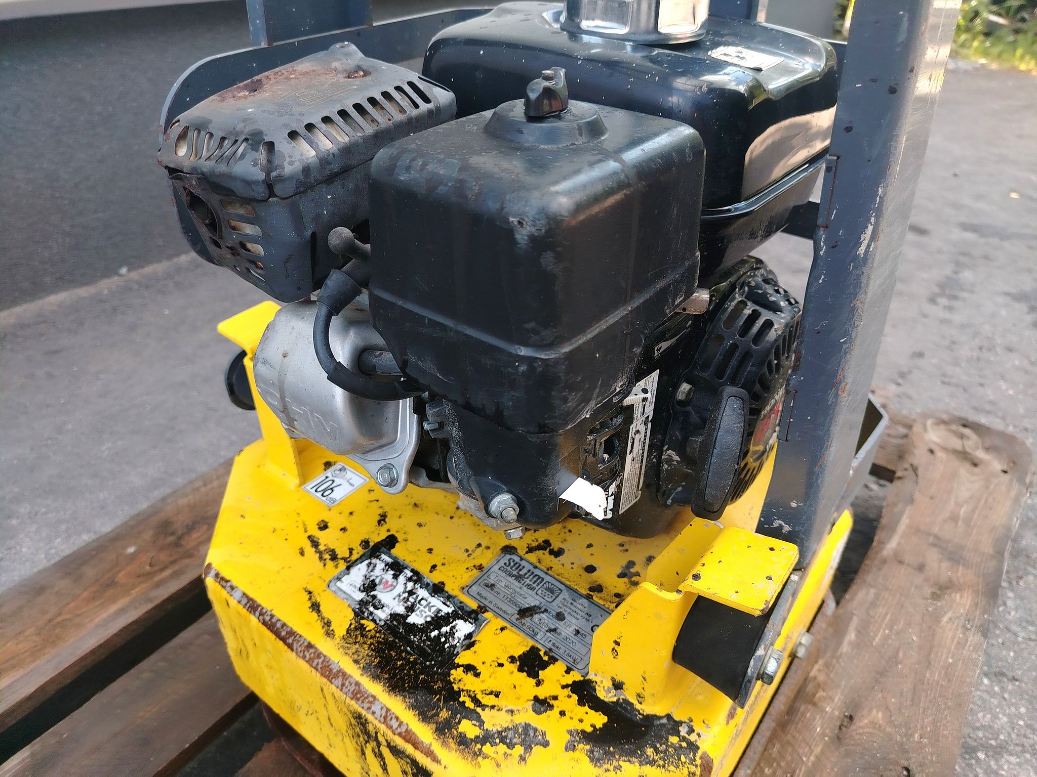 Image 6/8