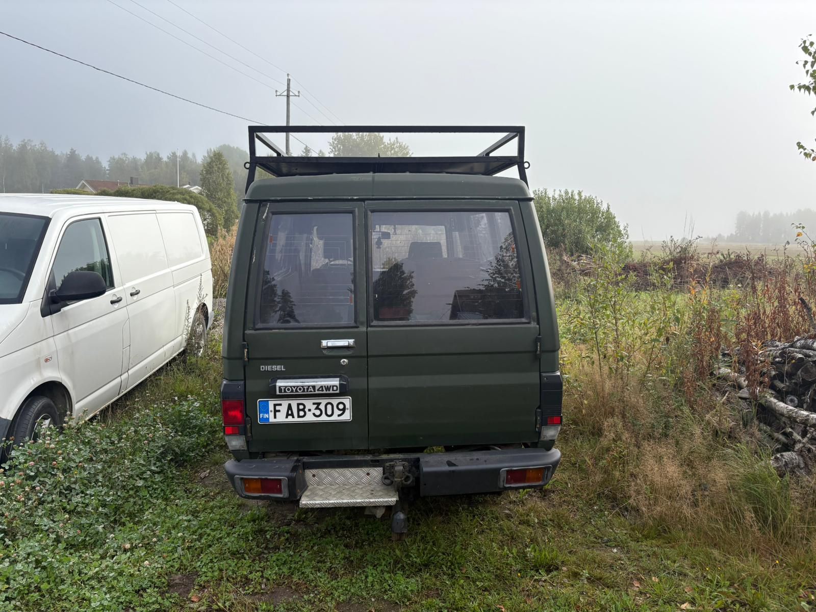 Image 4/25