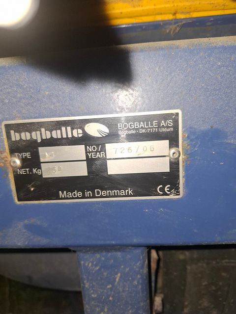 Image 2/9