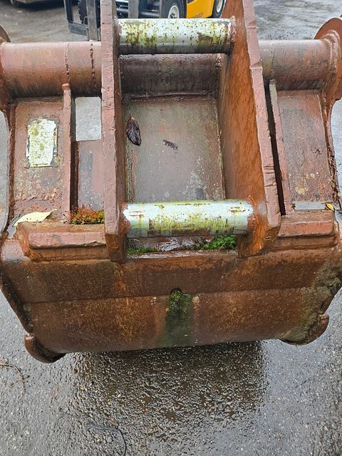Image 1/3