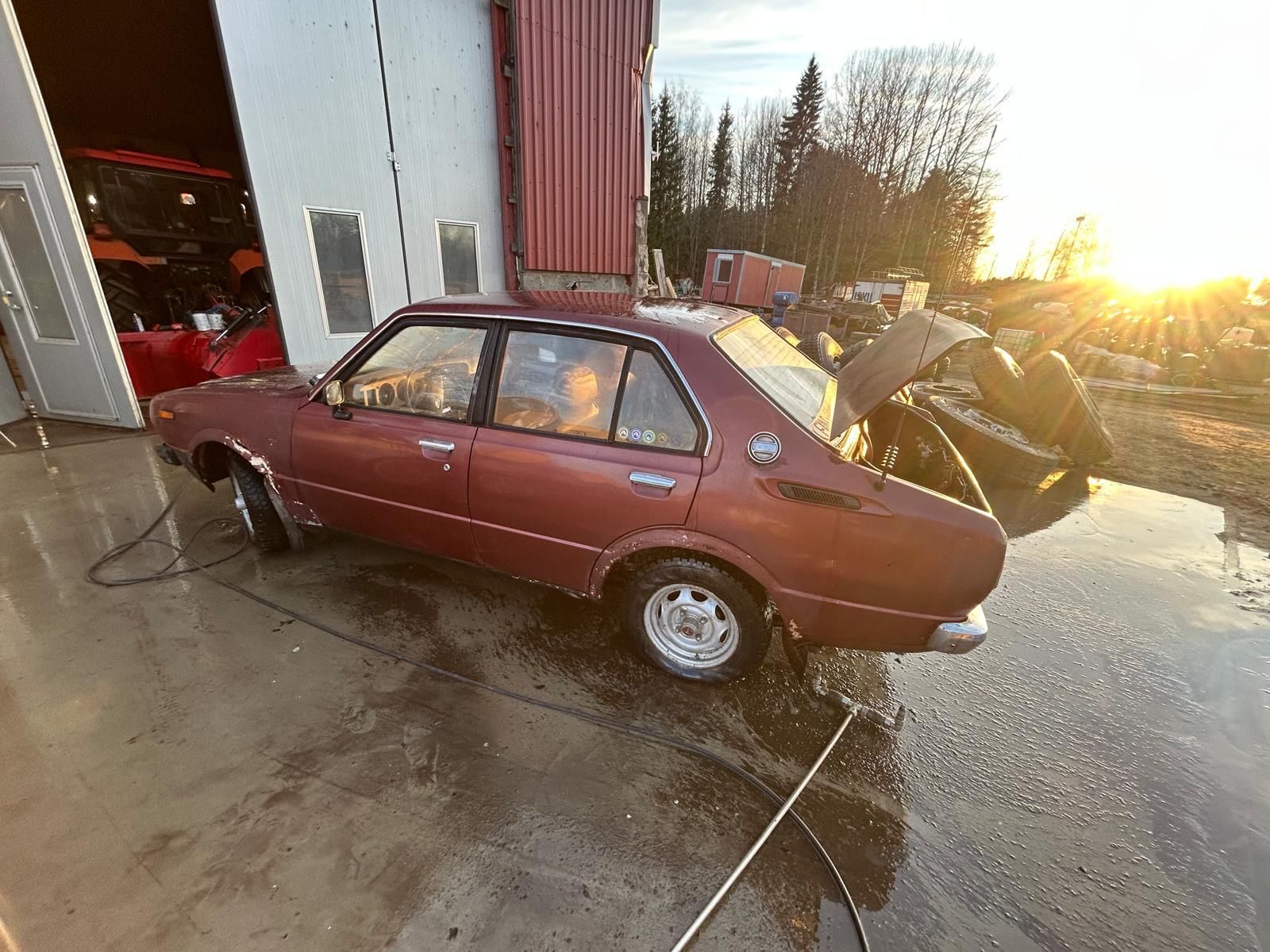 Image 3/12