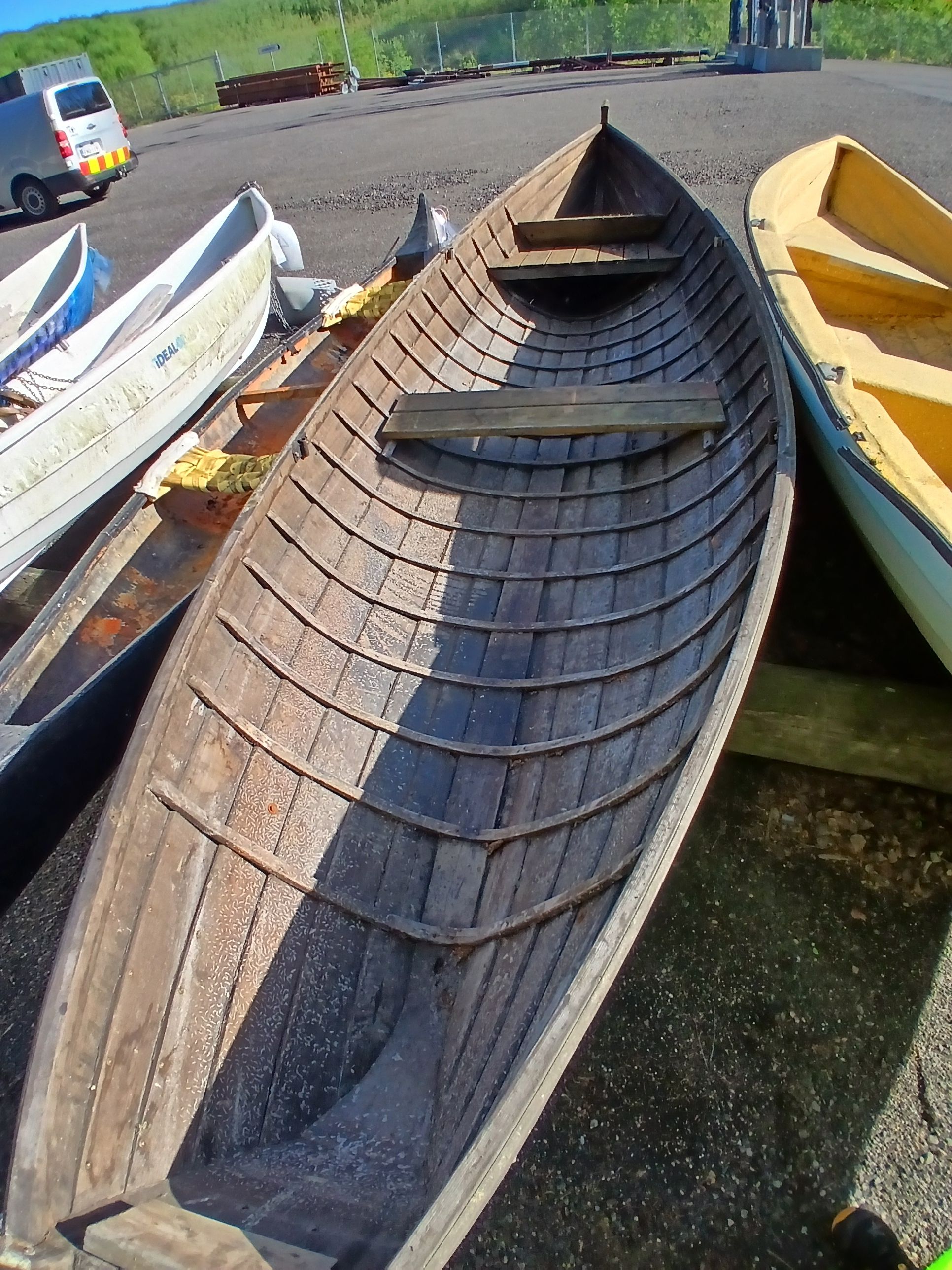 Image 3/4