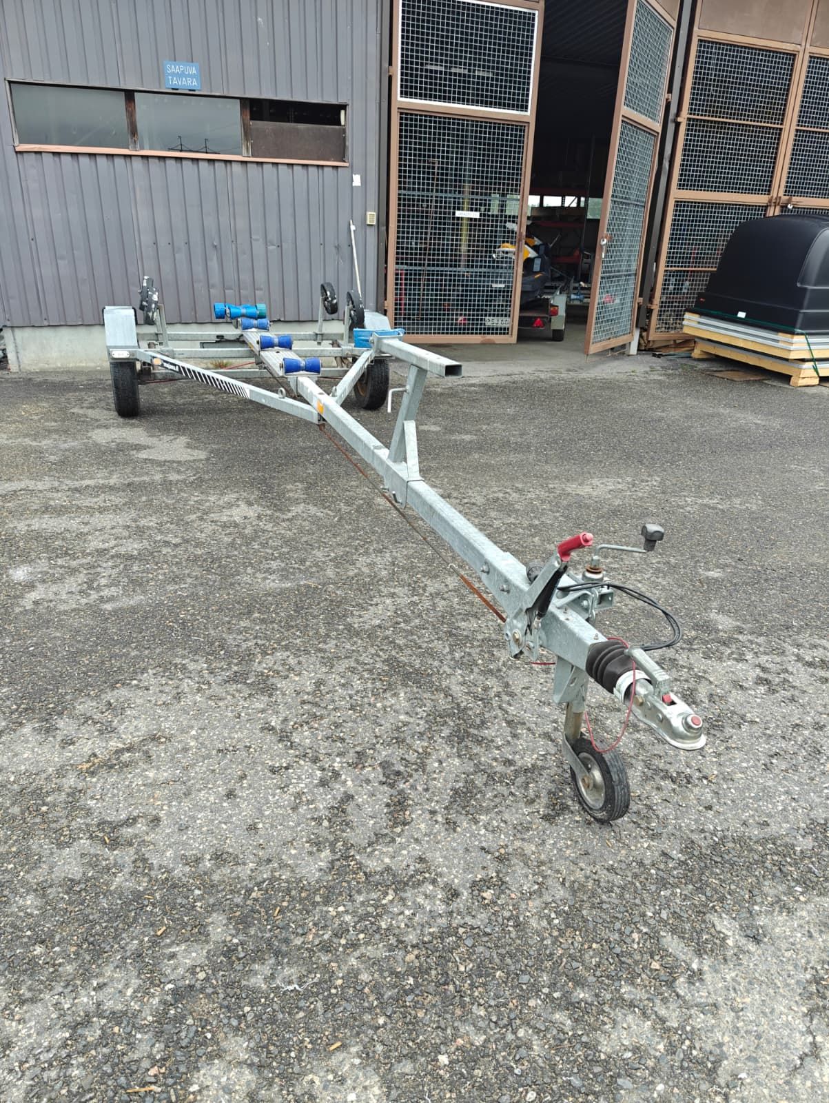 Image 2/5