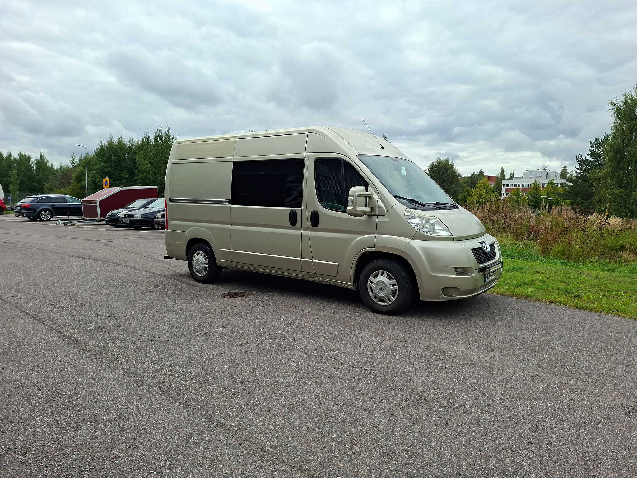 Image 8/34