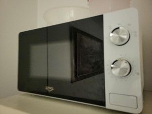 Image 3/6