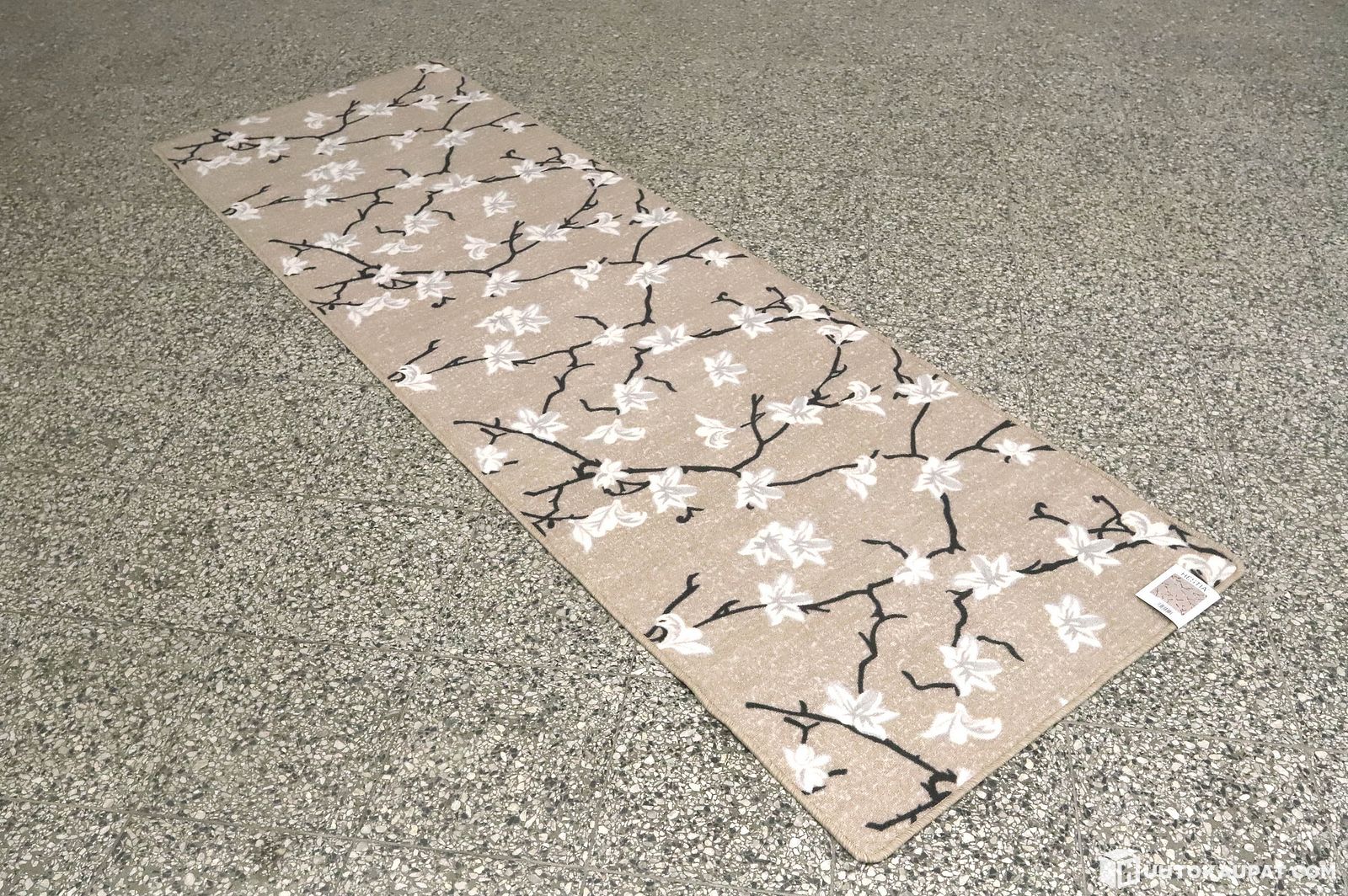 uusia kaytavamattoja 3 kpl 250cm x 80cm mtr6947 metrade oy konkurssipesa 3636439的来源图片