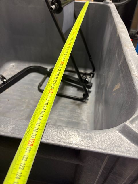 Image 4/6