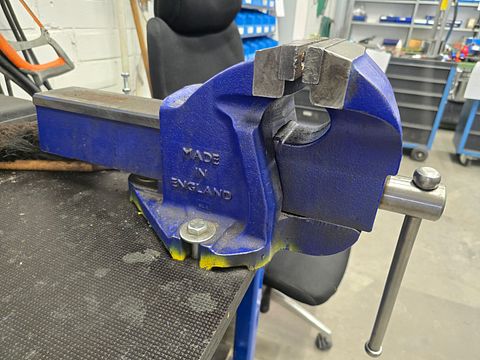 Image 7/7