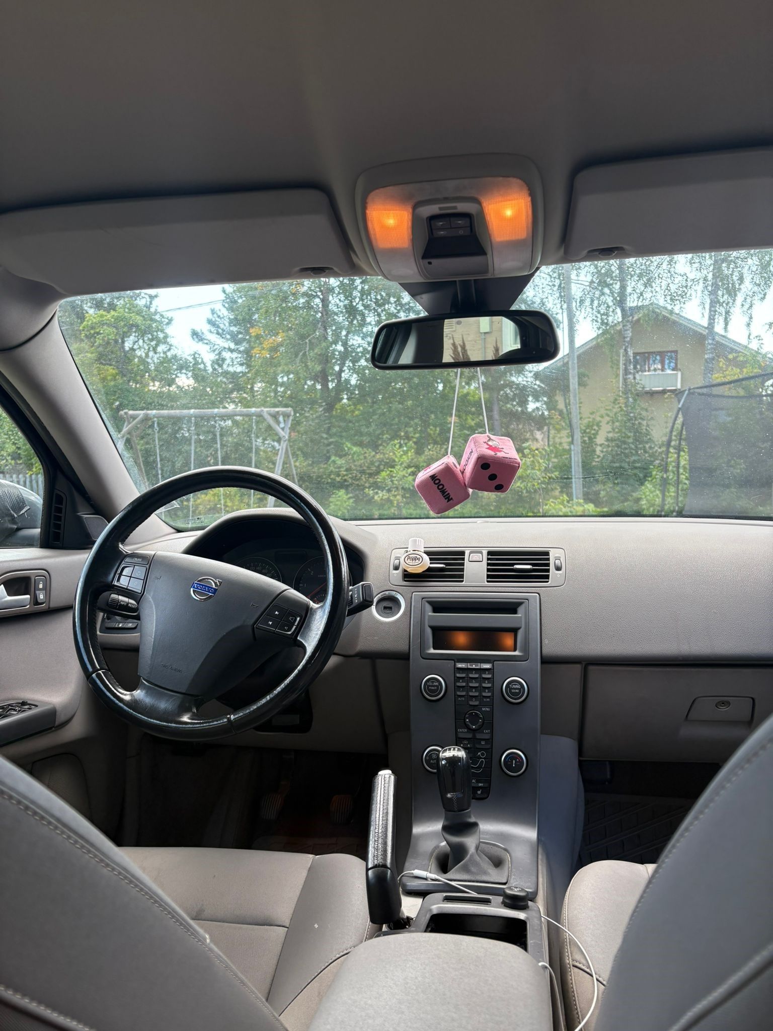 Image 7/12