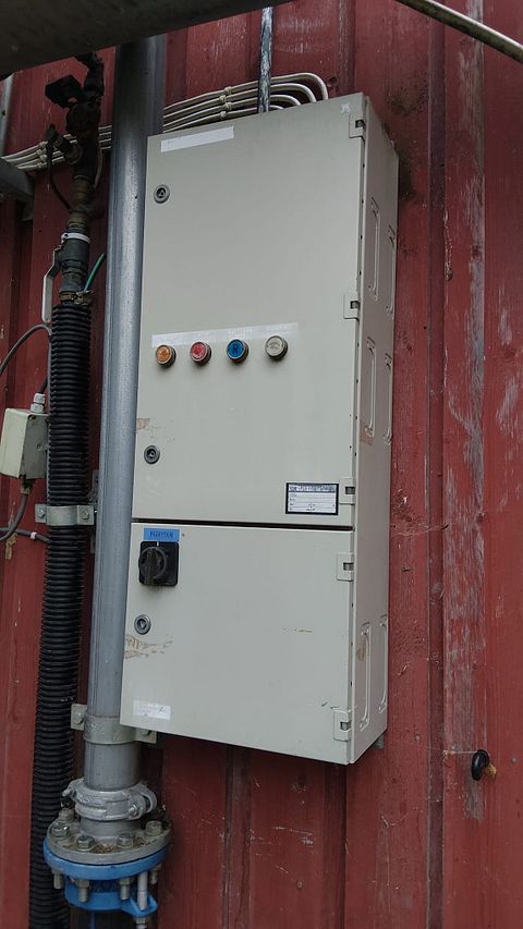 Image 7/15