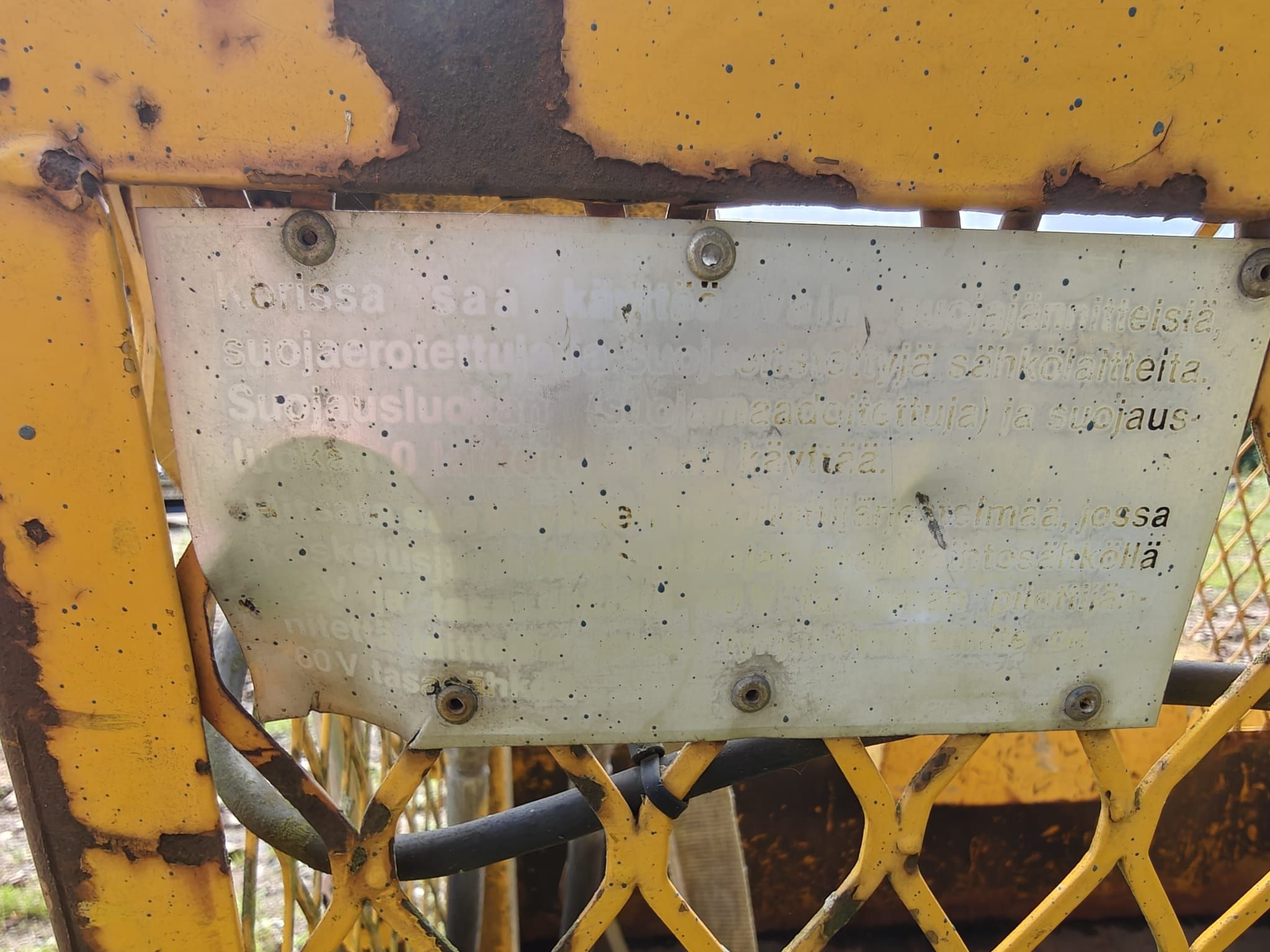 Image 3/4