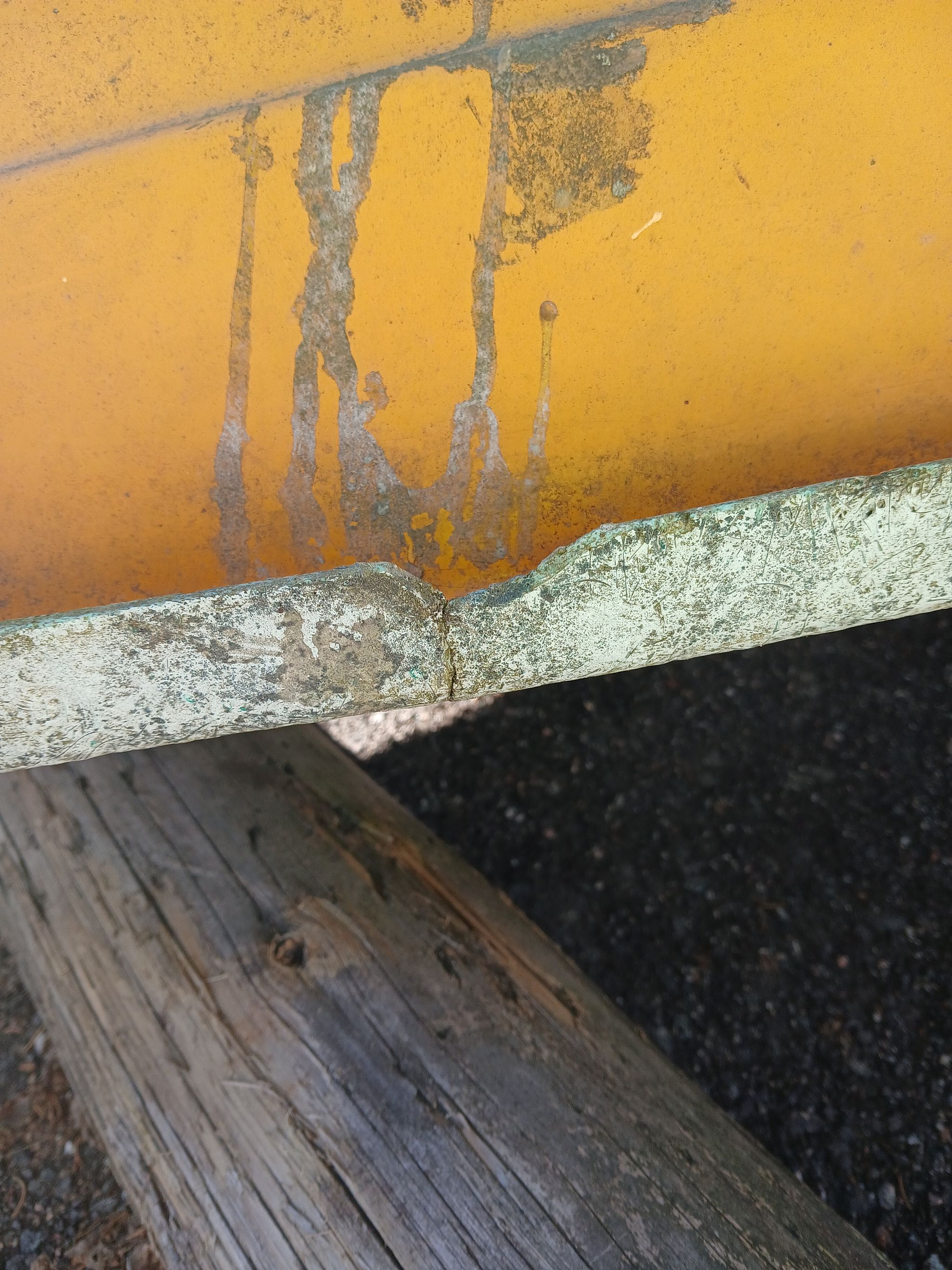 Image 2/6