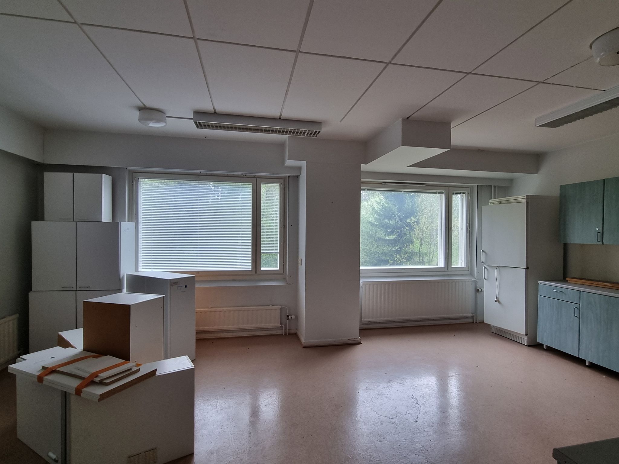 Image 6/15