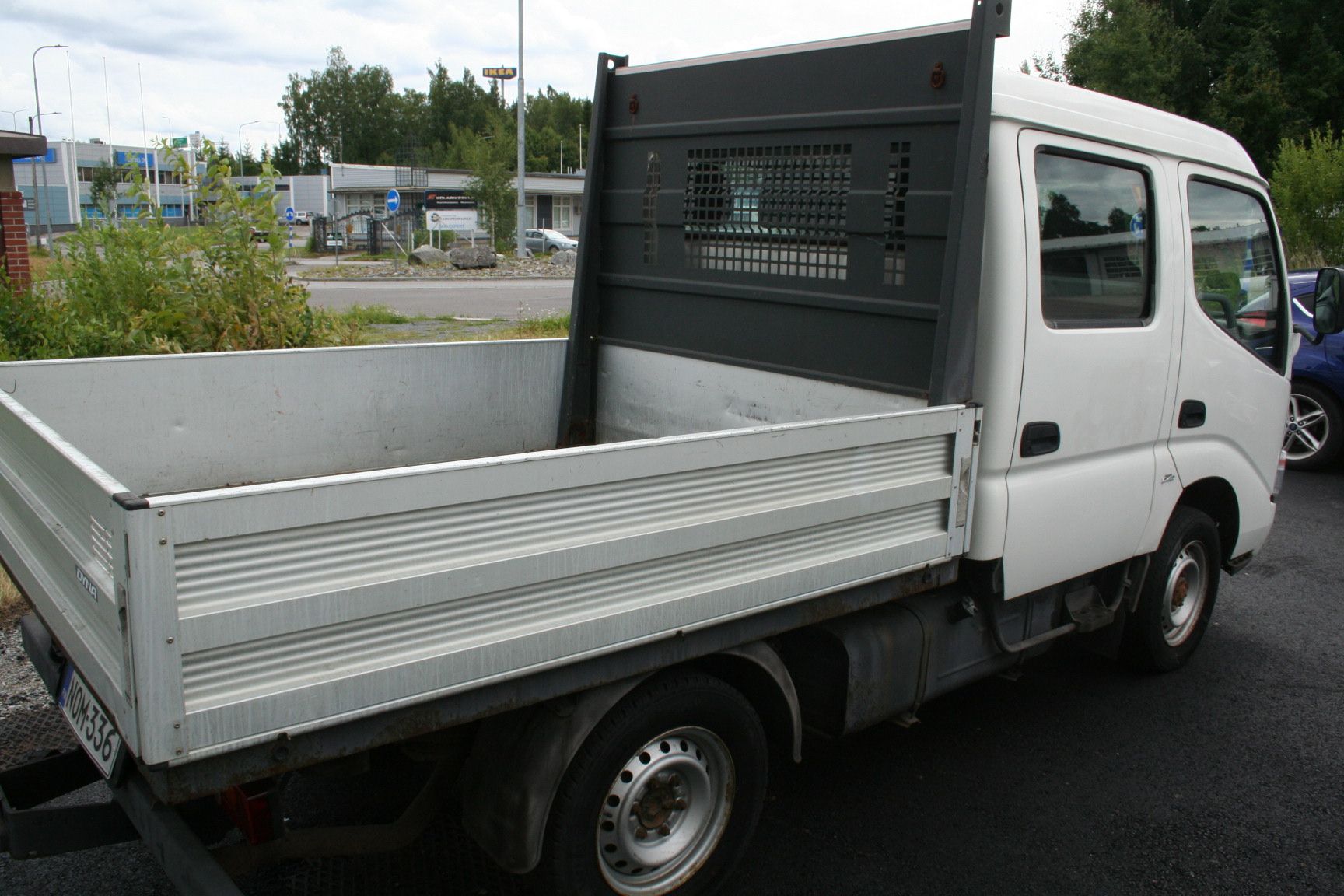 Image 3/9