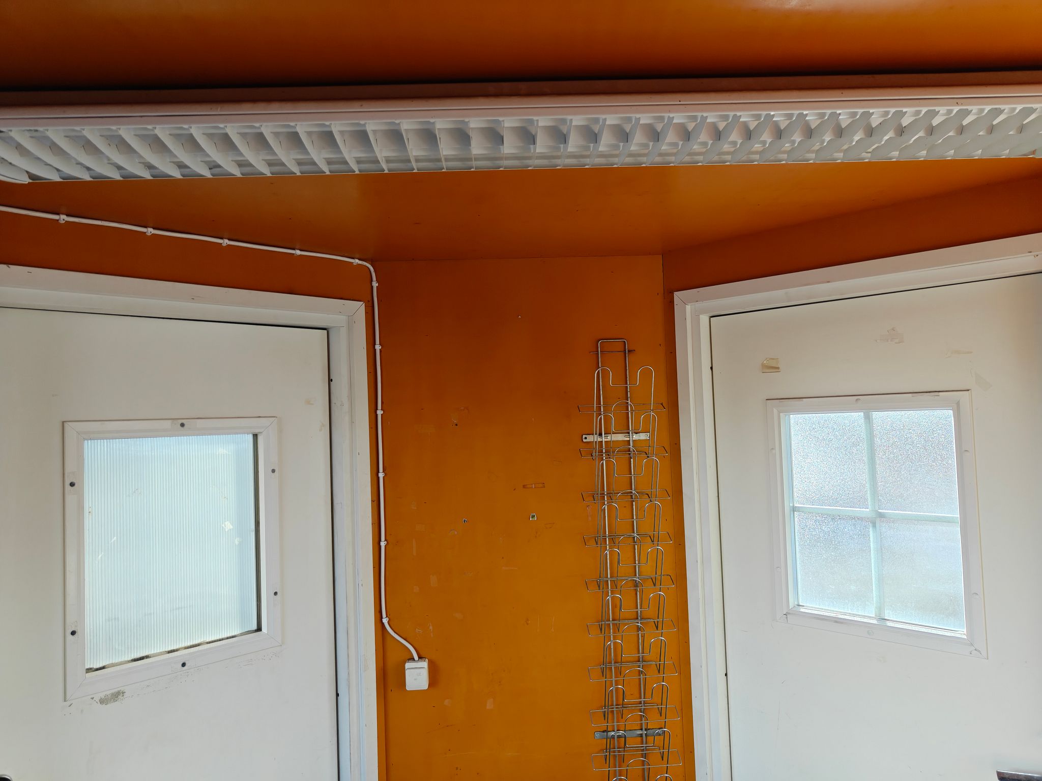 Image 6/8