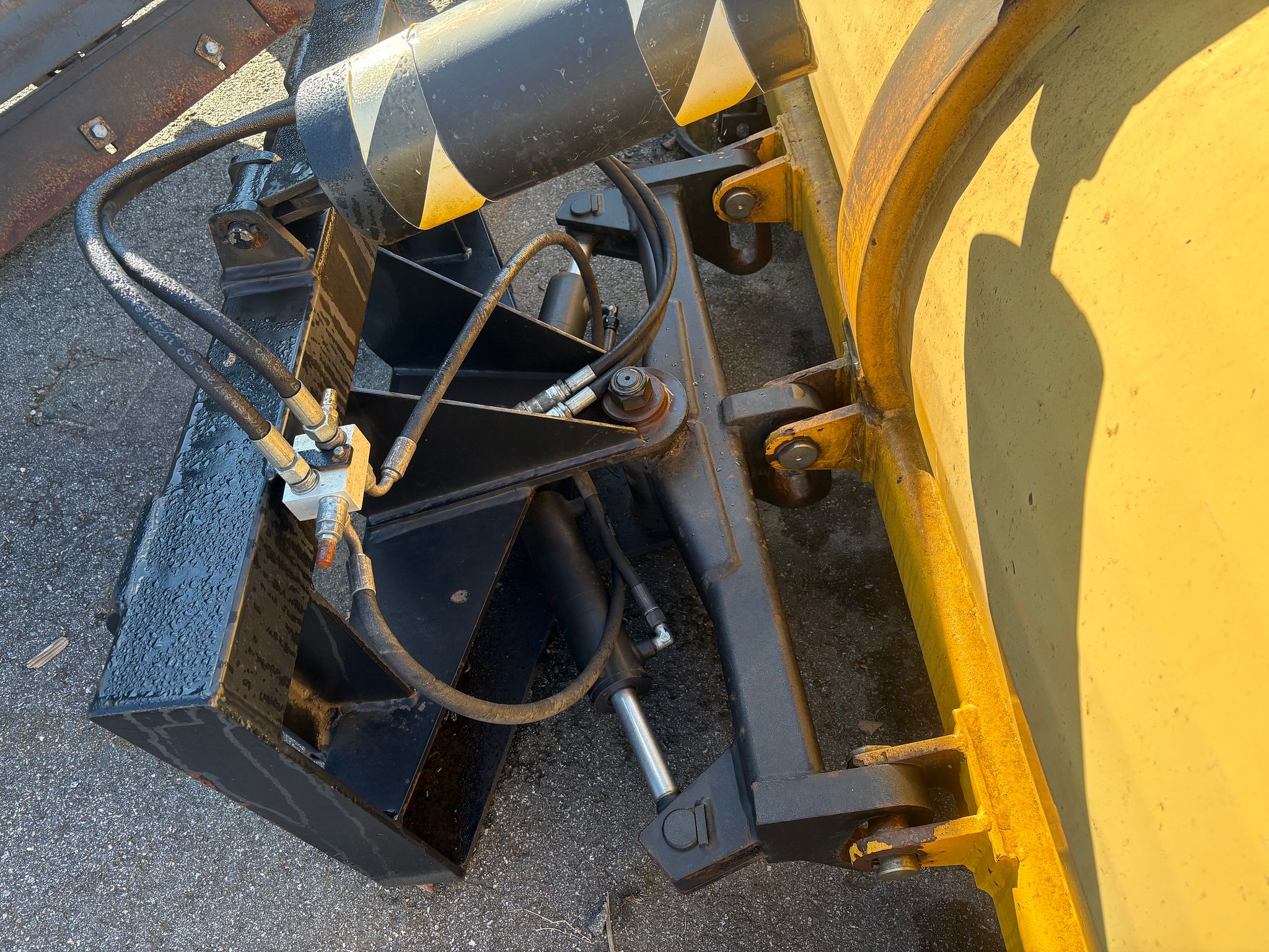 Image 4/12