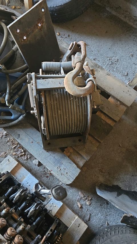 Image 1/5