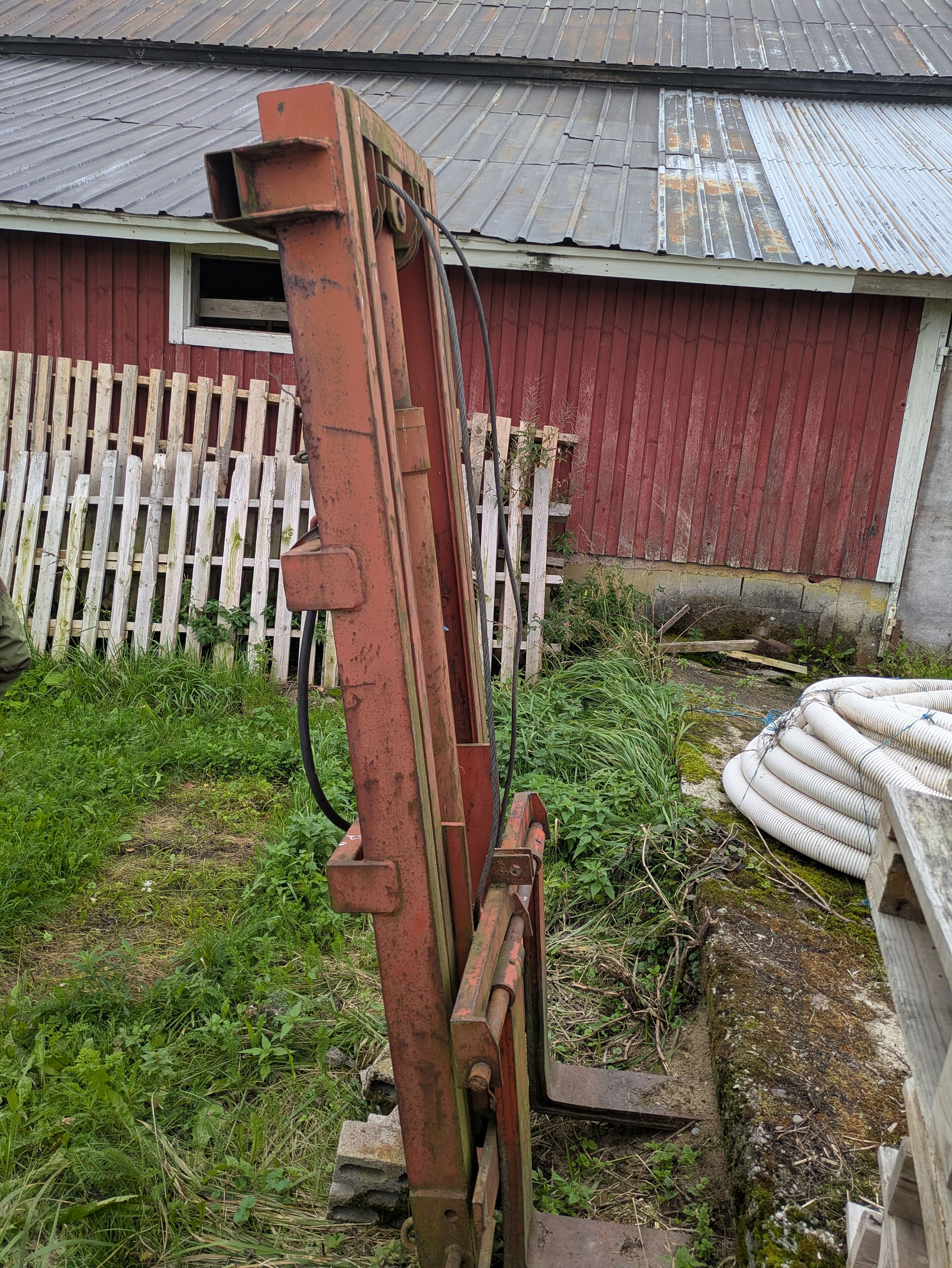 Image 2/5