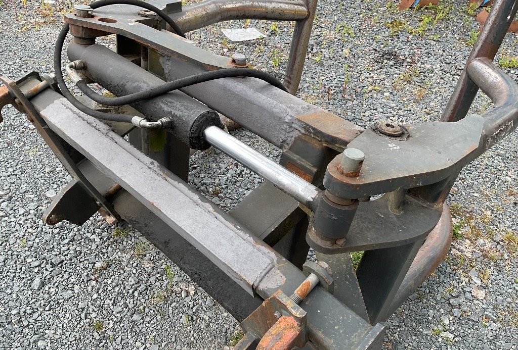 Image 3/6
