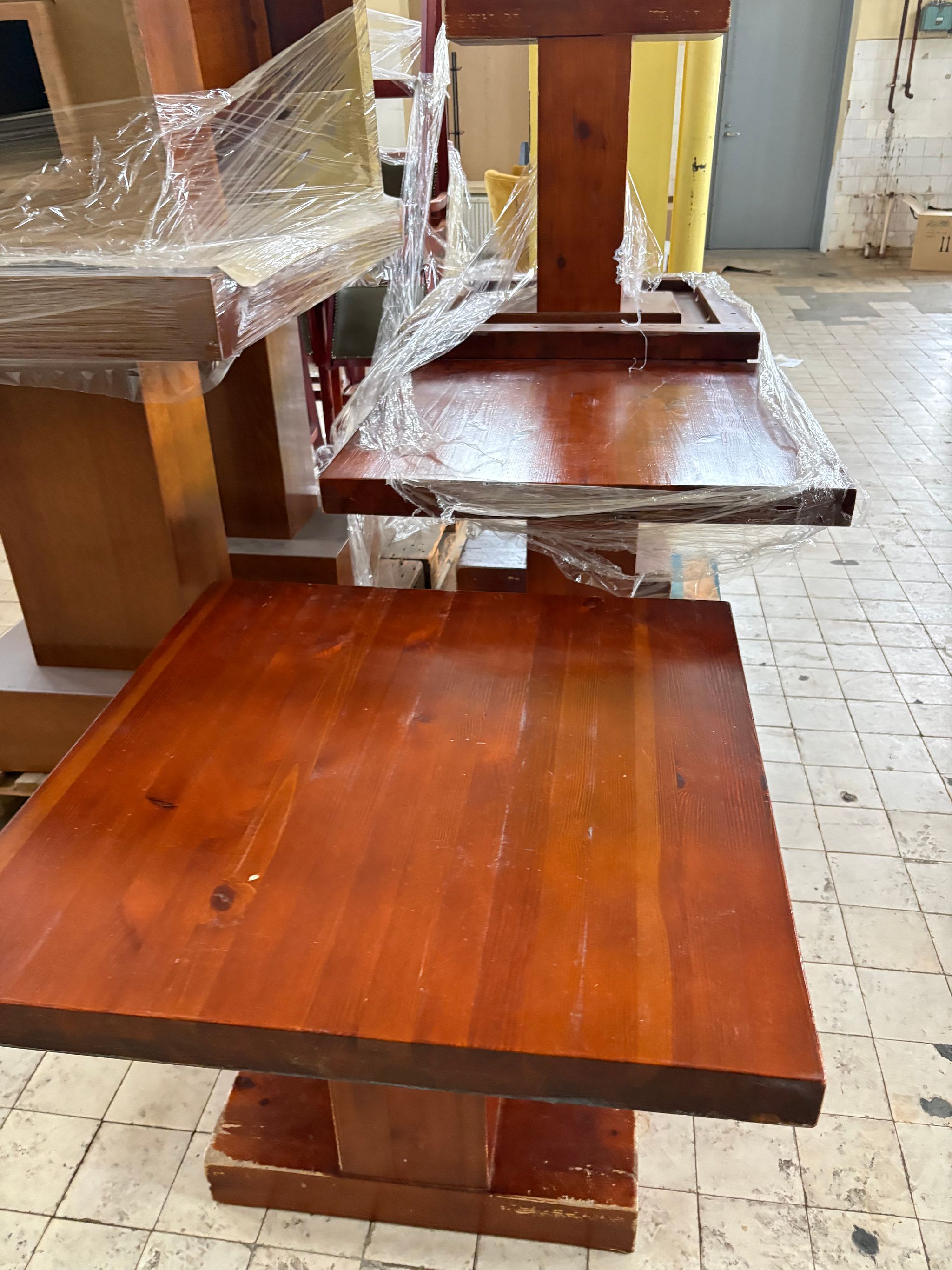 Image 2/7