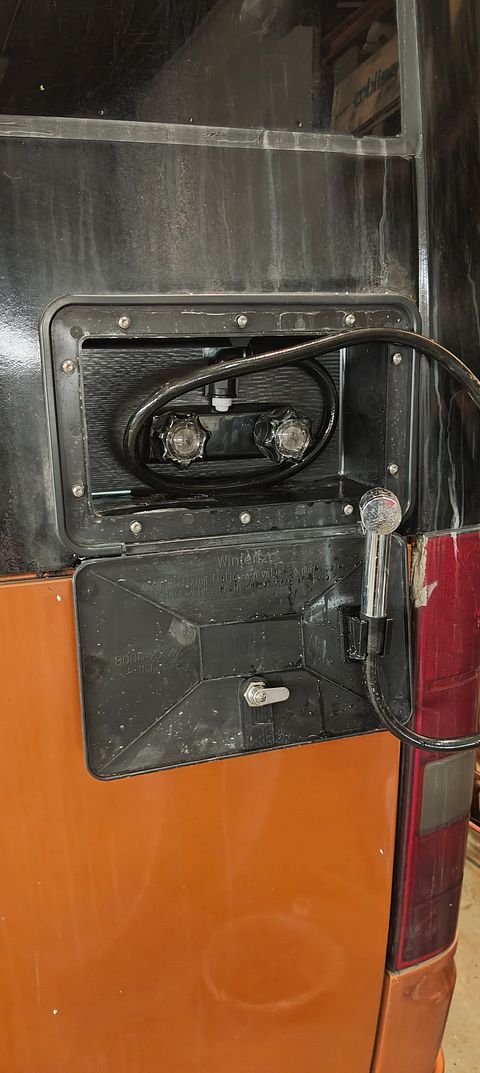 Image 35/38
