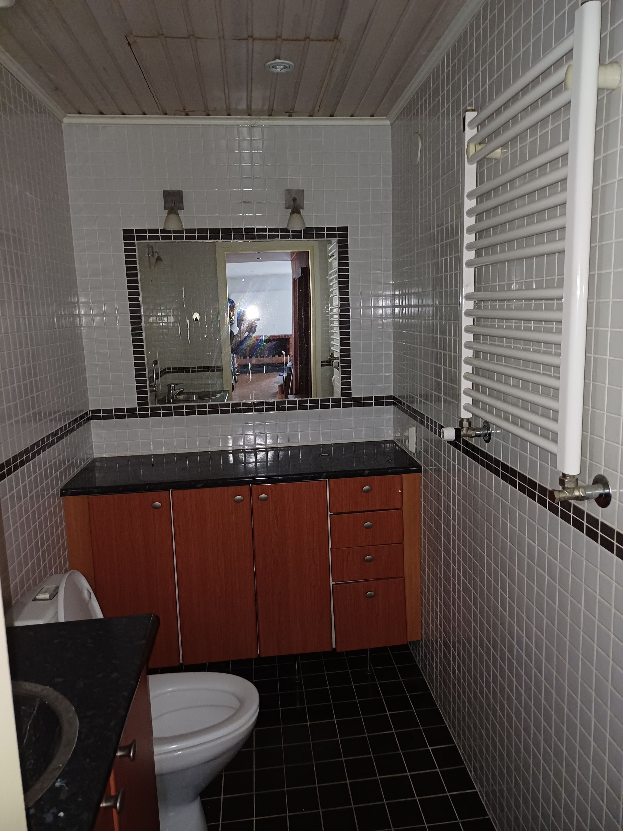 Image 15/30